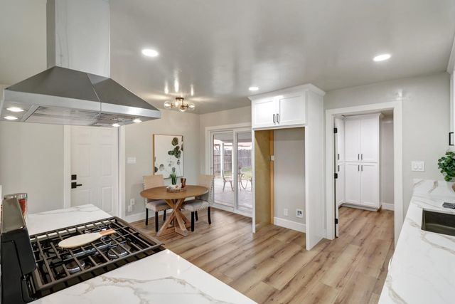 5567 Myrtle Dr, Loomis, CA 95650