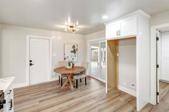 5567 Myrtle Dr, Loomis, CA 95650