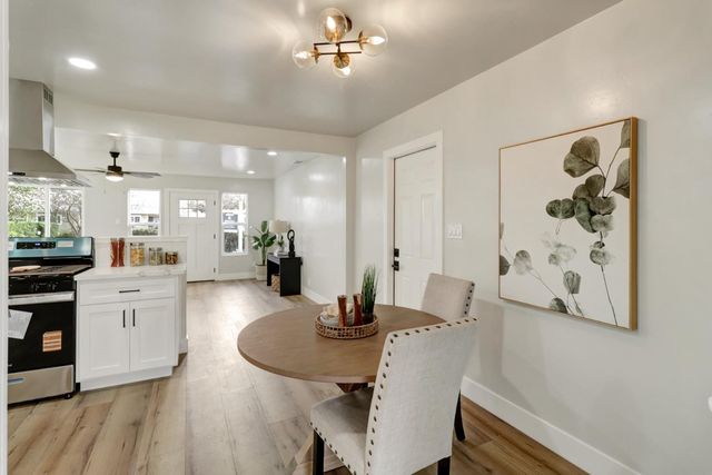 5567 Myrtle Dr, Loomis, CA 95650