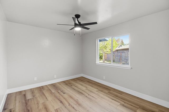 5567 Myrtle Dr, Loomis, CA 95650