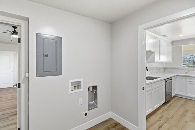 5567 Myrtle Dr, Loomis, CA 95650