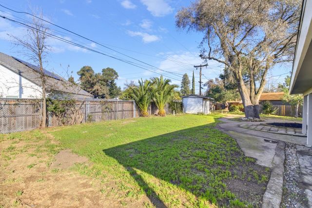 5567 Myrtle Dr, Loomis, CA 95650