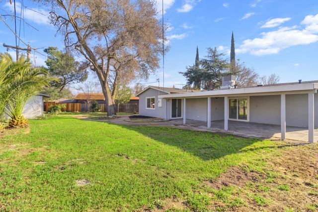 5567 Myrtle Dr, Loomis, CA 95650