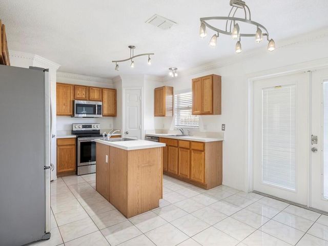 981 SW Mcelroy Avenue, Port St Lucie, FL 34984