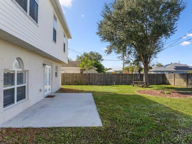 981 SW Mcelroy Avenue, Port St Lucie, FL 34984