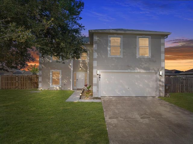 981 SW Mcelroy Avenue, Port St Lucie, FL 34984