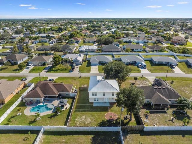 981 SW Mcelroy Avenue, Port St Lucie, FL 34984