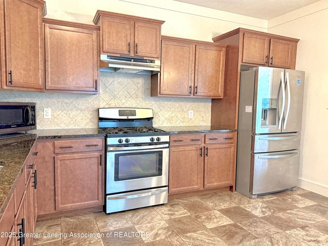 1820 Merganser Drive, Holt, MI 48842