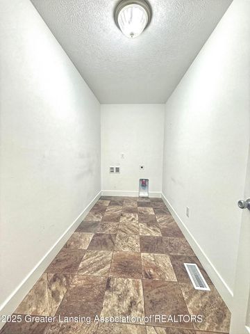 1820 Merganser Drive, Holt, MI 48842