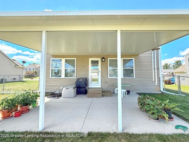 1820 Merganser Drive, Holt, MI 48842