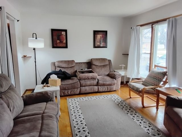 11410 S Neenah Avenue, Worth, IL 60482