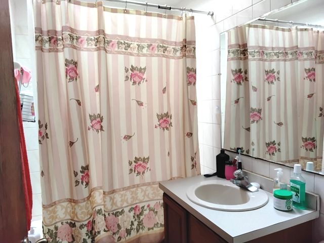 11410 S Neenah Avenue, Worth, IL 60482