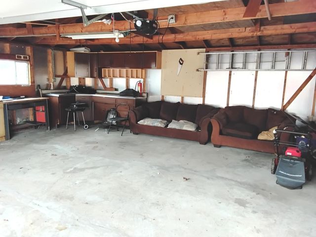 11410 S Neenah Avenue, Worth, IL 60482