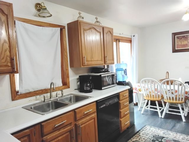 11410 S Neenah Avenue, Worth, IL 60482