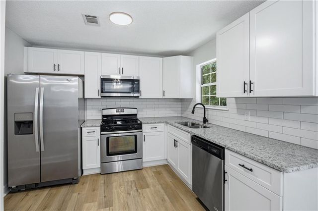 2493 Willenhall Way, Lithonia, GA 30058