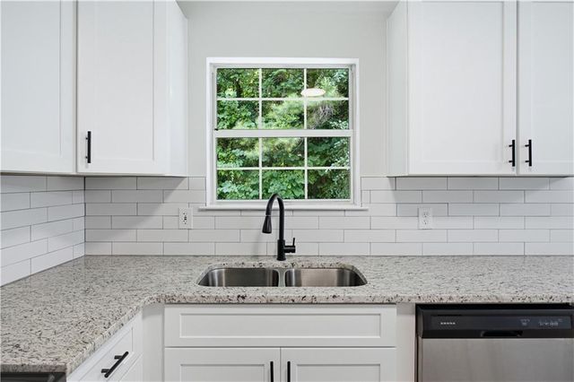 2493 Willenhall Way, Lithonia, GA 30058