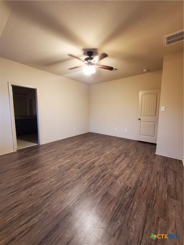 1536 Gateshead Drive, Seguin, TX 78155