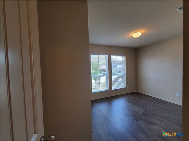 1536 Gateshead Drive, Seguin, TX 78155
