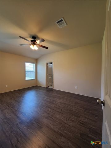 1536 Gateshead Drive, Seguin, TX 78155