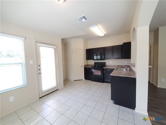 1536 Gateshead Drive, Seguin, TX 78155
