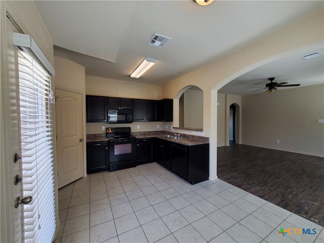1536 Gateshead Drive, Seguin, TX 78155