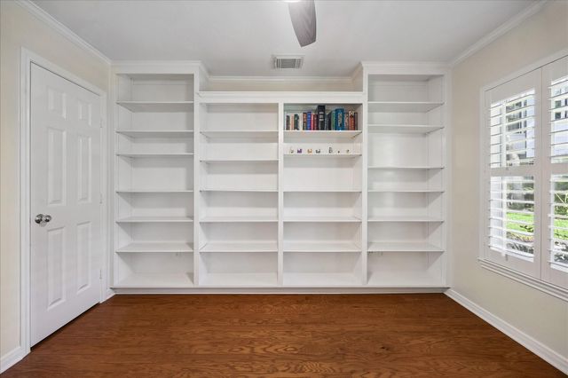 1001 Van Buren Street, Houston, TX 77019