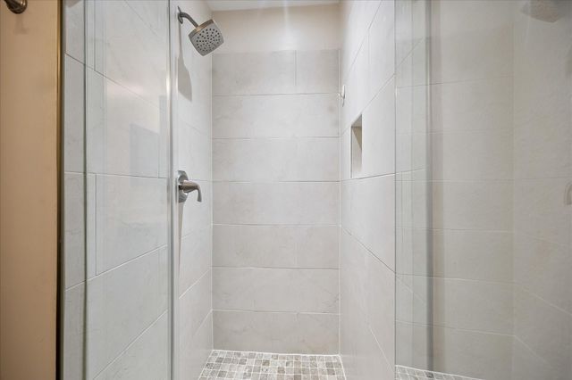 1001 Van Buren Street, Houston, TX 77019