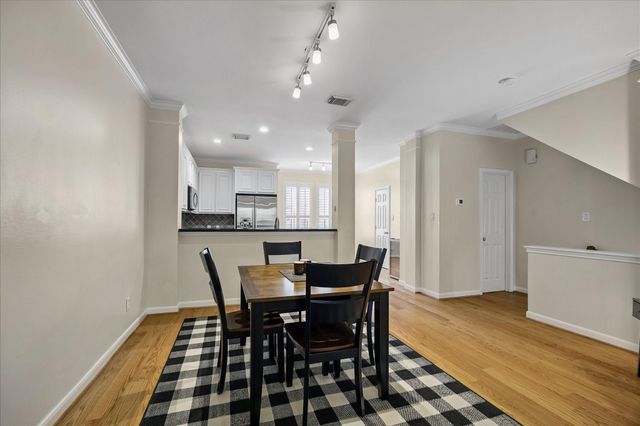 1001 Van Buren Street, Houston, TX 77019