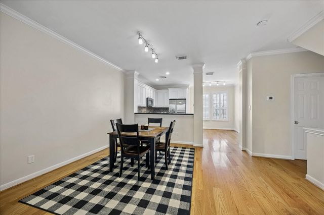1001 Van Buren Street, Houston, TX 77019
