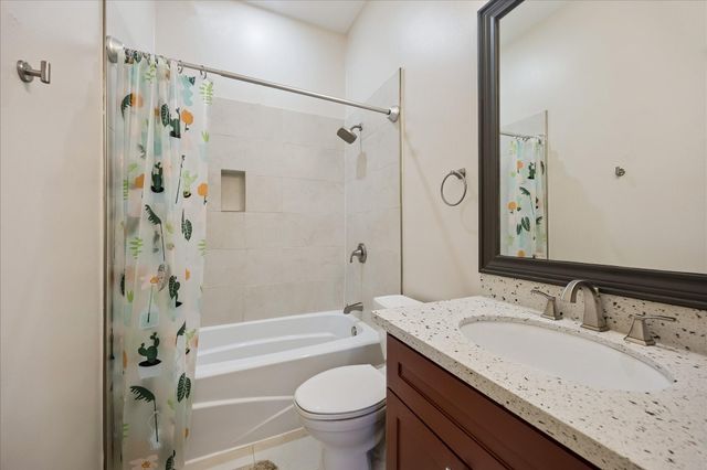 1001 Van Buren Street, Houston, TX 77019
