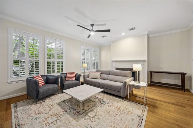 1001 Van Buren Street, Houston, TX 77019