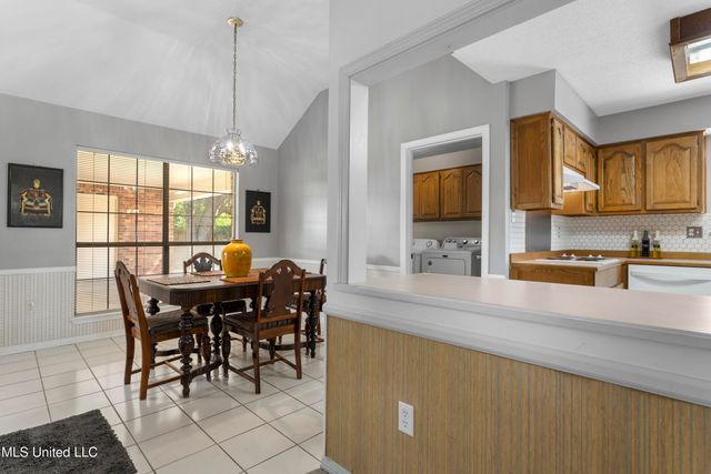 2372 Park Place Drive, Gulfport, MS 39507