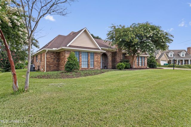 2372 Park Place Drive, Gulfport, MS 39507