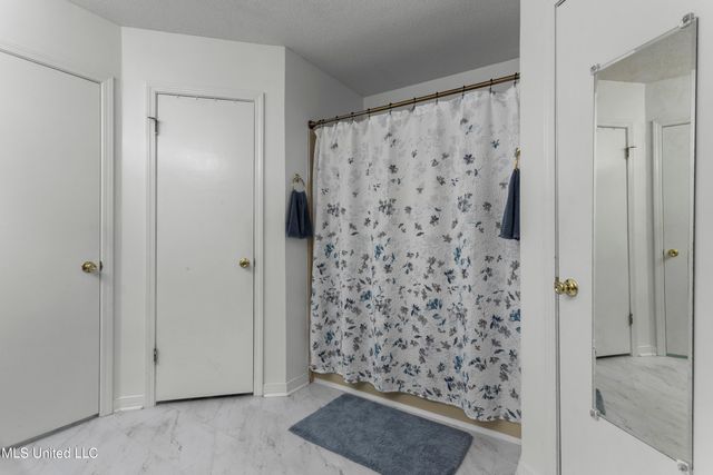 2372 Park Place Drive, Gulfport, MS 39507