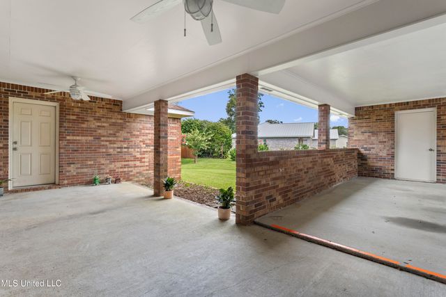 2372 Park Place Drive, Gulfport, MS 39507