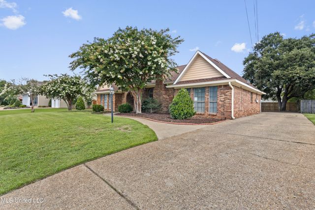 2372 Park Place Drive, Gulfport, MS 39507