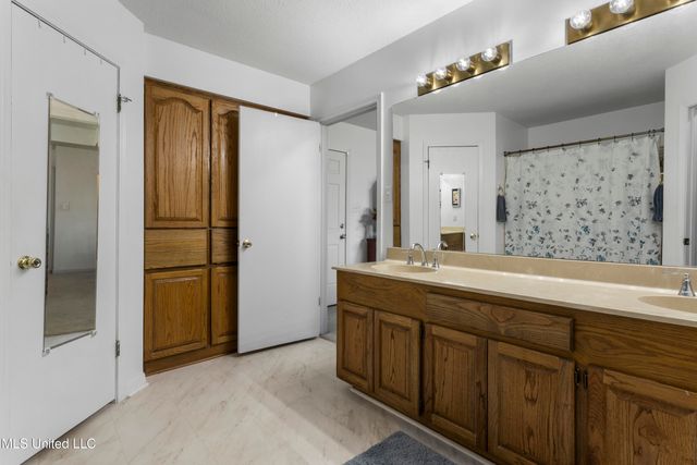 2372 Park Place Drive, Gulfport, MS 39507