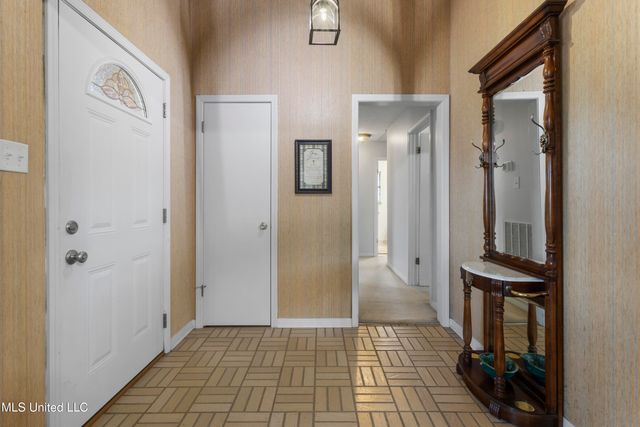 2372 Park Place Drive, Gulfport, MS 39507