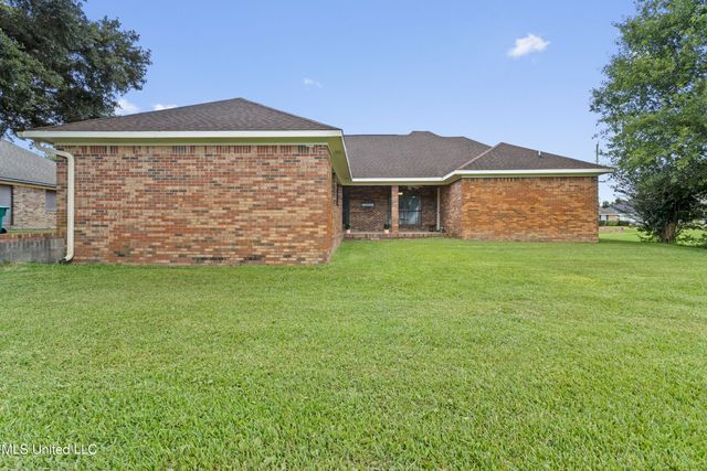 2372 Park Place Drive, Gulfport, MS 39507