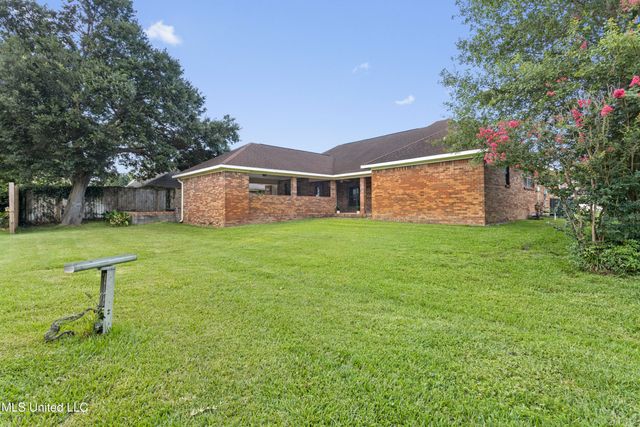 2372 Park Place Drive, Gulfport, MS 39507