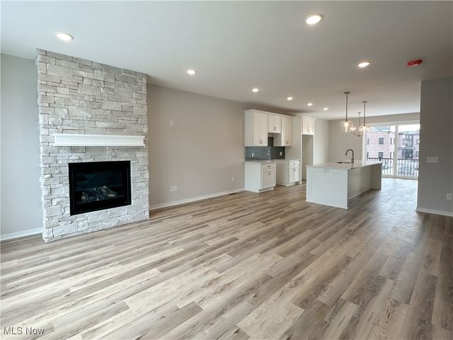 229 N Walnut St, Wooster, OH 44691