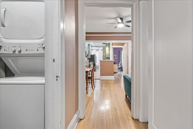 2929 N Pine Grove Avenue 1, Chicago, IL 60657