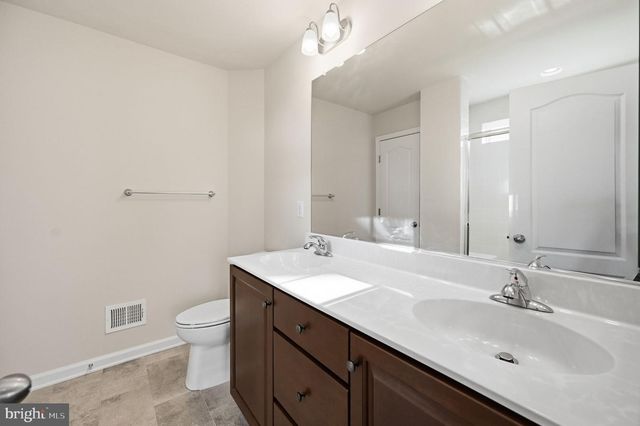 128 ALLIANCE CT, Winchester, VA 22602