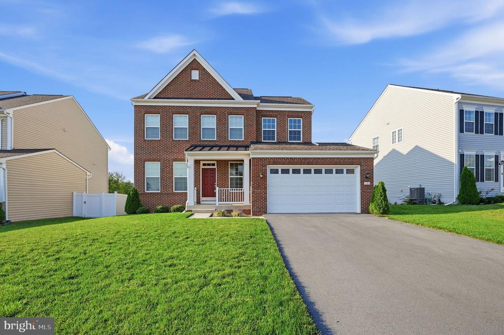 128 ALLIANCE CT, Winchester, VA 22602