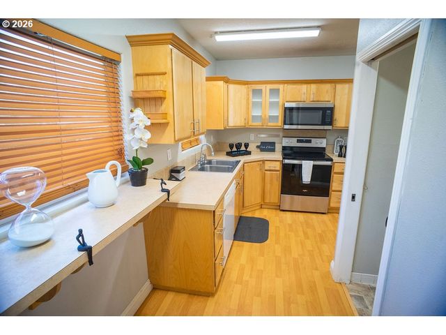 3914 Nw FRANKLIN St, Vancouver, WA 98660