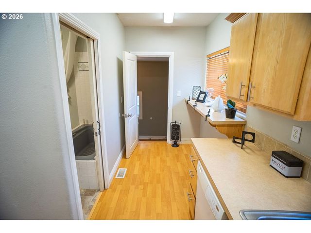 3914 Nw FRANKLIN St, Vancouver, WA 98660