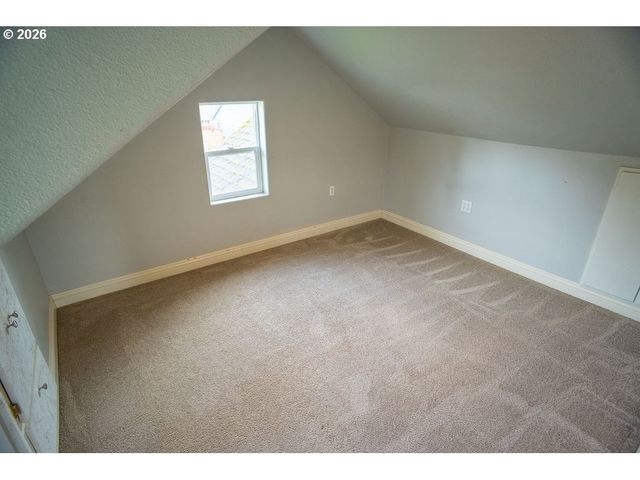 3914 Nw FRANKLIN St, Vancouver, WA 98660