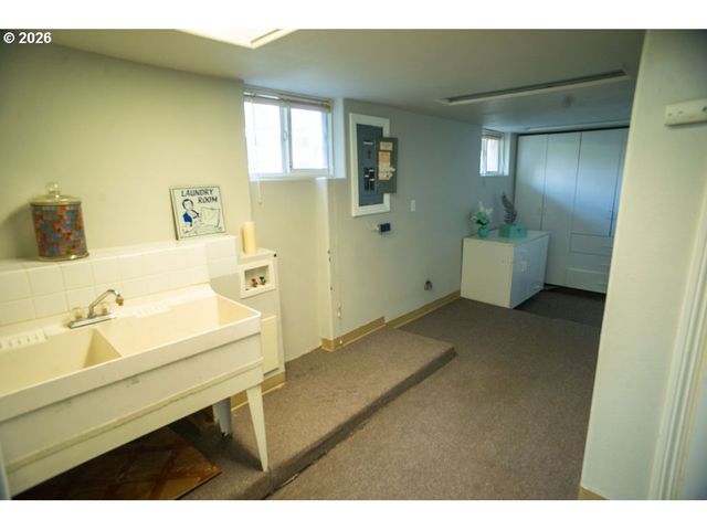 3914 Nw FRANKLIN St, Vancouver, WA 98660