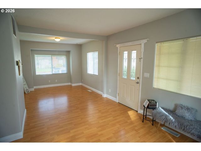 3914 Nw FRANKLIN St, Vancouver, WA 98660