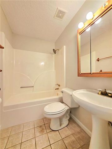 4408 Brunswick Highway, Waycross, GA 31503